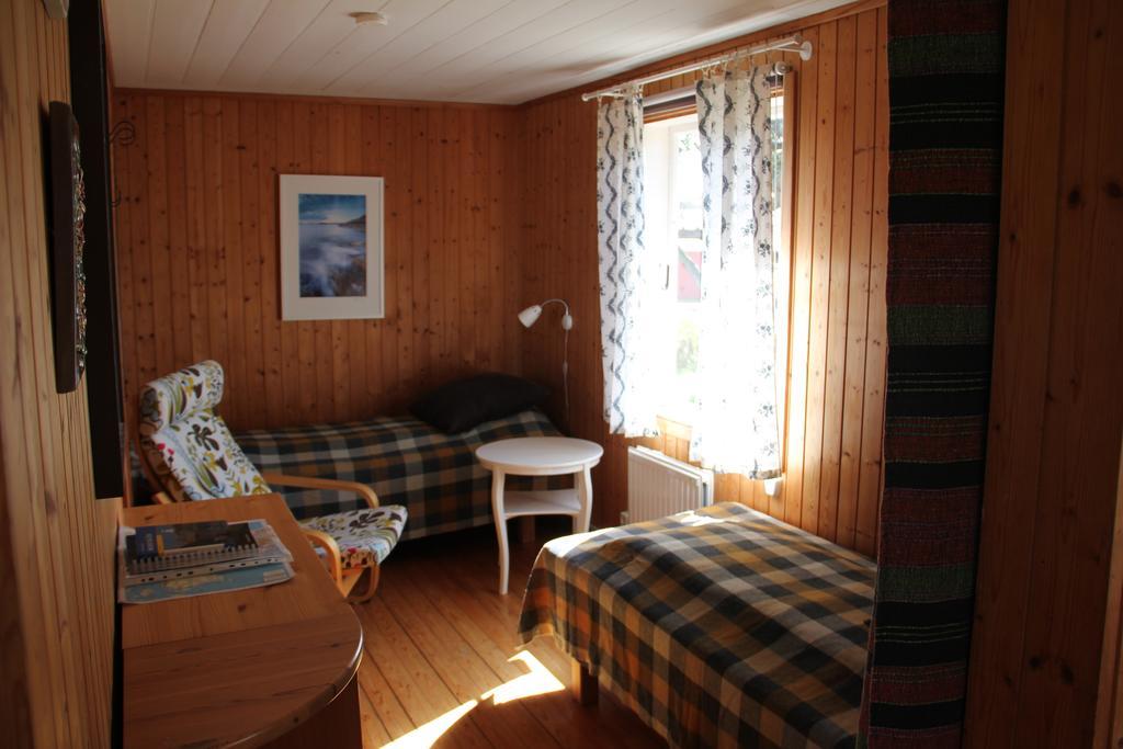 Ramsviks Overgard Hostel Хунебостранд Стая снимка